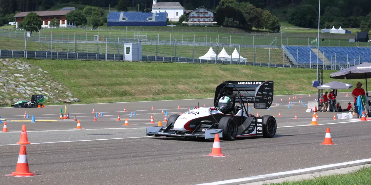 Von Studierenden gebautes Rennauto.
